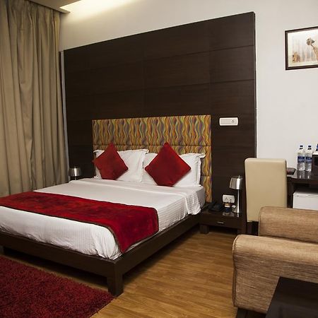Hotel La Suite New Delhi Buitenkant foto