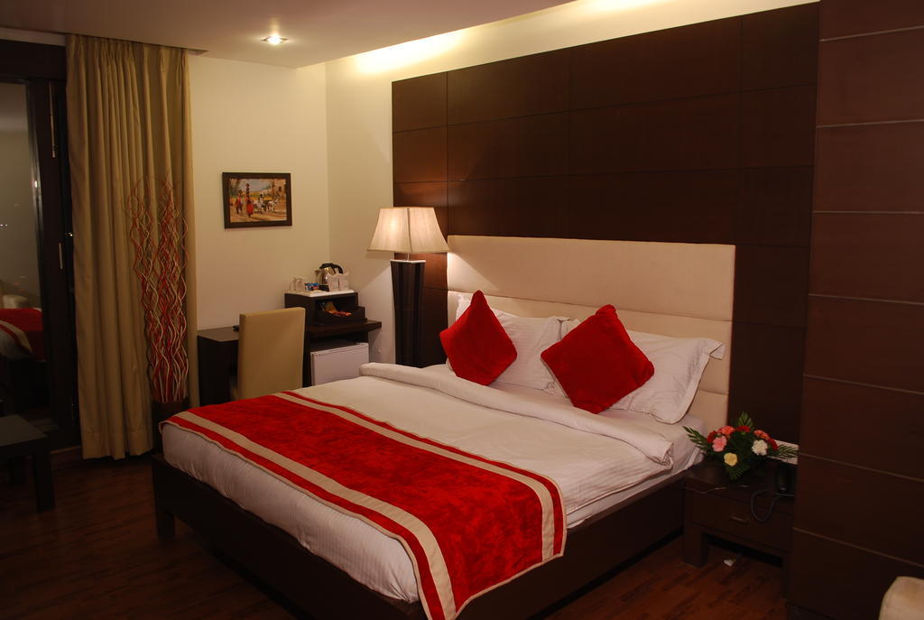 Hotel La Suite New Delhi Buitenkant foto